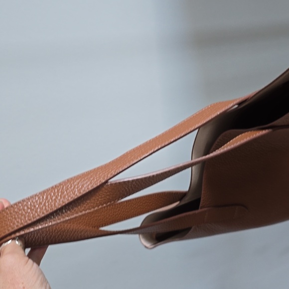 Cuyana Light Brown Large Leather Tote - Picture 7 of 14